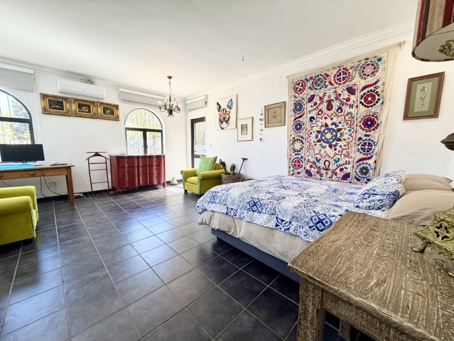 5 Bedroom Property for Sale in Flamingo Vlei Western Cape